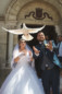 Envolée de colombes lors d'un mariage